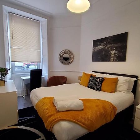 Leith Spectacular Apartment By Sensational Stay Short Lets & Serviced Accommodation With 6 Separate Beds & 2 Baths Edinburgh Eksteriør billede