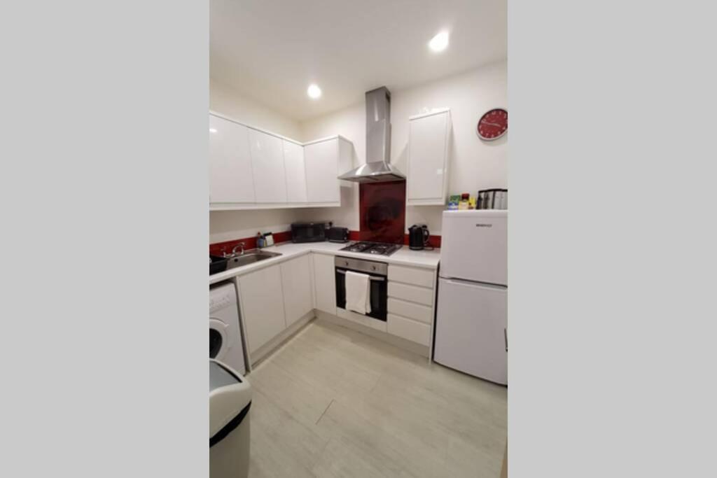 Leith Spectacular Apartment By Sensational Stay Short Lets & Serviced Accommodation With 6 Separate Beds & 2 Baths Edinburgh Eksteriør billede