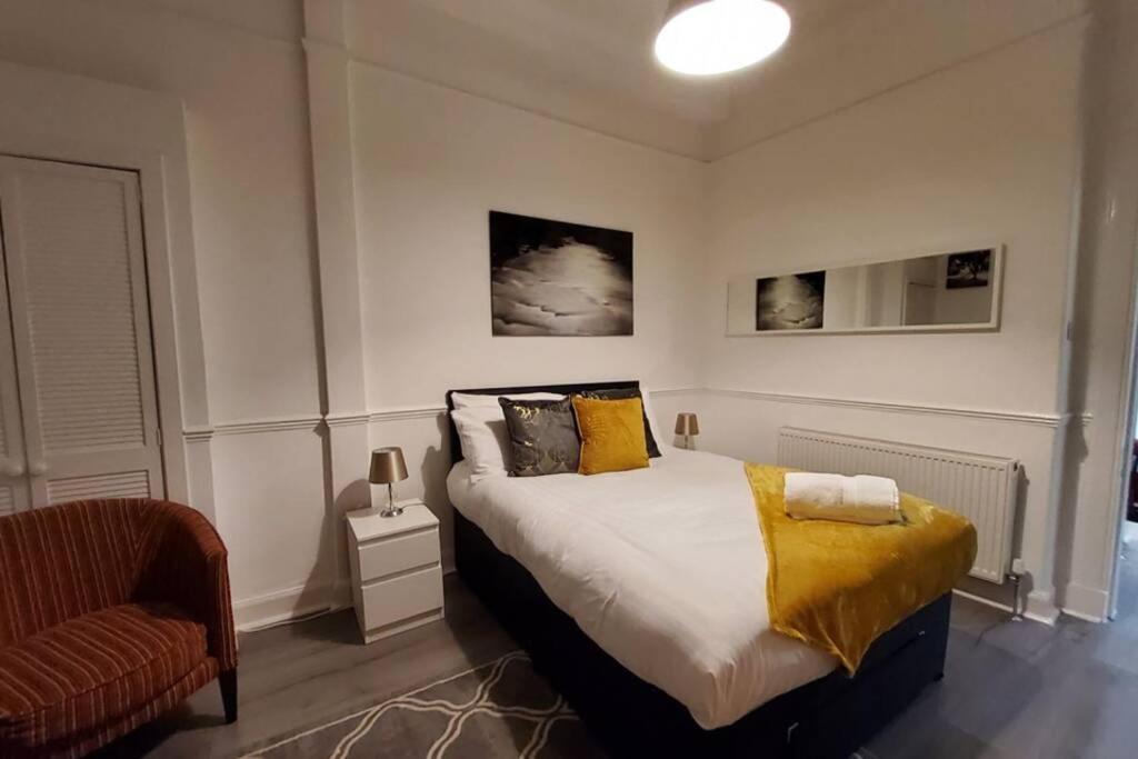 Leith Spectacular Apartment By Sensational Stay Short Lets & Serviced Accommodation With 6 Separate Beds & 2 Baths Edinburgh Eksteriør billede