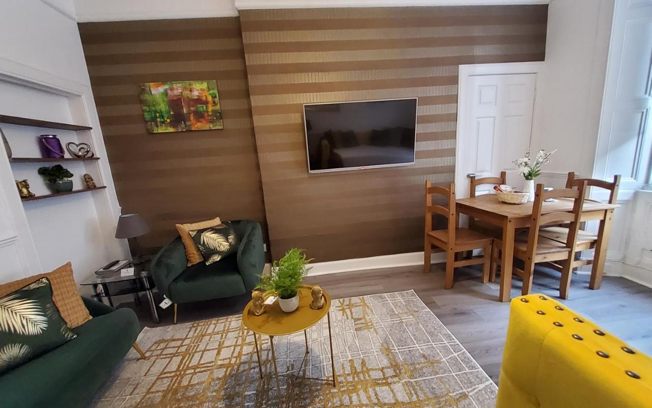 Leith Spectacular Apartment By Sensational Stay Short Lets & Serviced Accommodation With 6 Separate Beds & 2 Baths Edinburgh Eksteriør billede