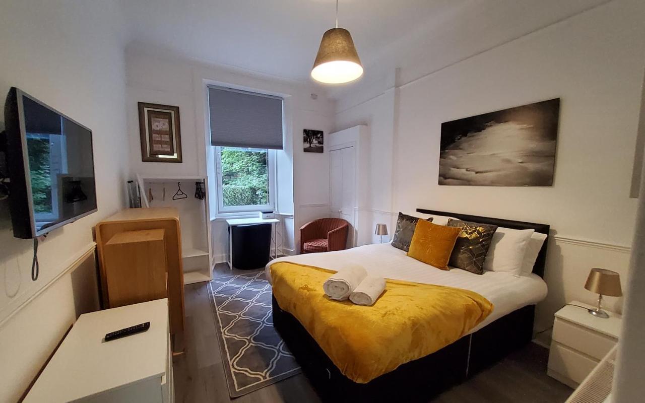 Leith Spectacular Apartment By Sensational Stay Short Lets & Serviced Accommodation With 6 Separate Beds & 2 Baths Edinburgh Eksteriør billede