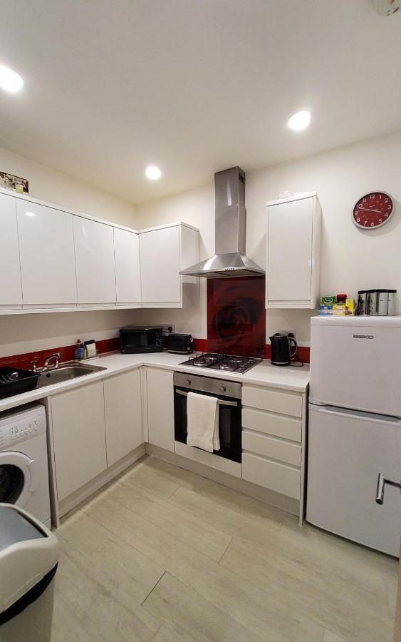 Leith Spectacular Apartment By Sensational Stay Short Lets & Serviced Accommodation With 6 Separate Beds & 2 Baths Edinburgh Eksteriør billede
